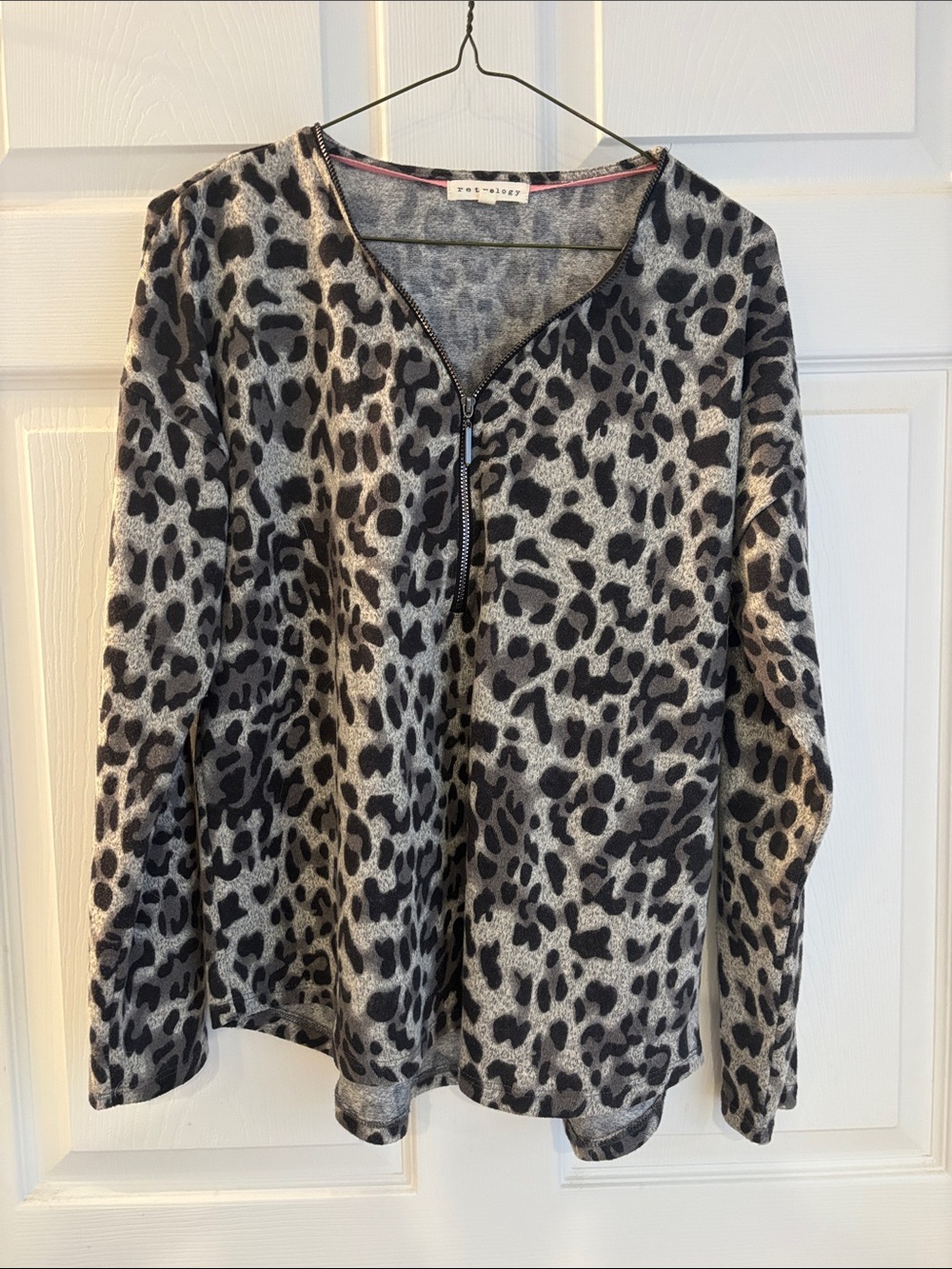Zip-Front Leopard Print Long Sleeve Top - Gray/Black